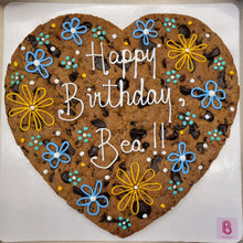 Load image into Gallery viewer, Heart Cookie Pizza