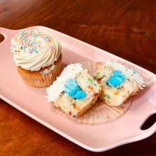 Load image into Gallery viewer, Gender Reveal Cupcakes