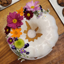 Load image into Gallery viewer, Lemon Bundt