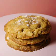 Load image into Gallery viewer, Salted Caramel Macadamia Cookies