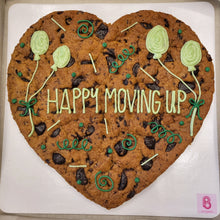 Load image into Gallery viewer, 12&quot; Heart Cookie Pizza
